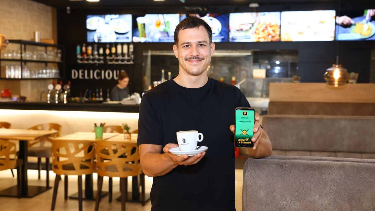 image of phoenix wallet home screen